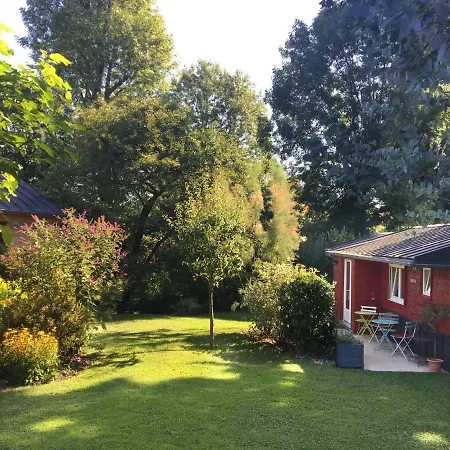 Le Cabanon De Bed & Breakfast 3*