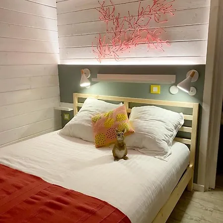 فندق مبيت وإفطار Le Cabanon De شيسي