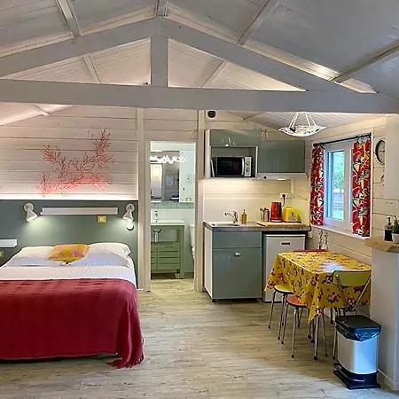 Le Cabanon De Отель типа 