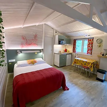 Le Cabanon De Отель типа 