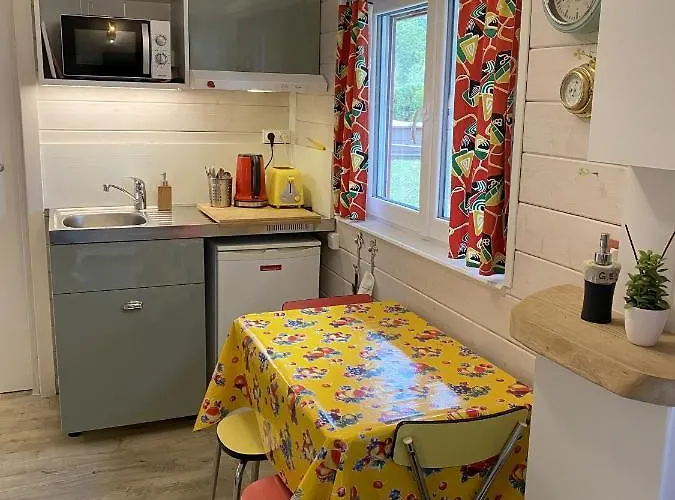 Le Cabanon De Bed & Breakfast